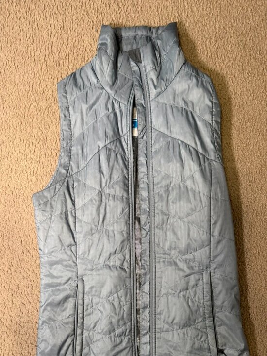 Columbia Jackets & Blazers - Columbia dusty blue vest